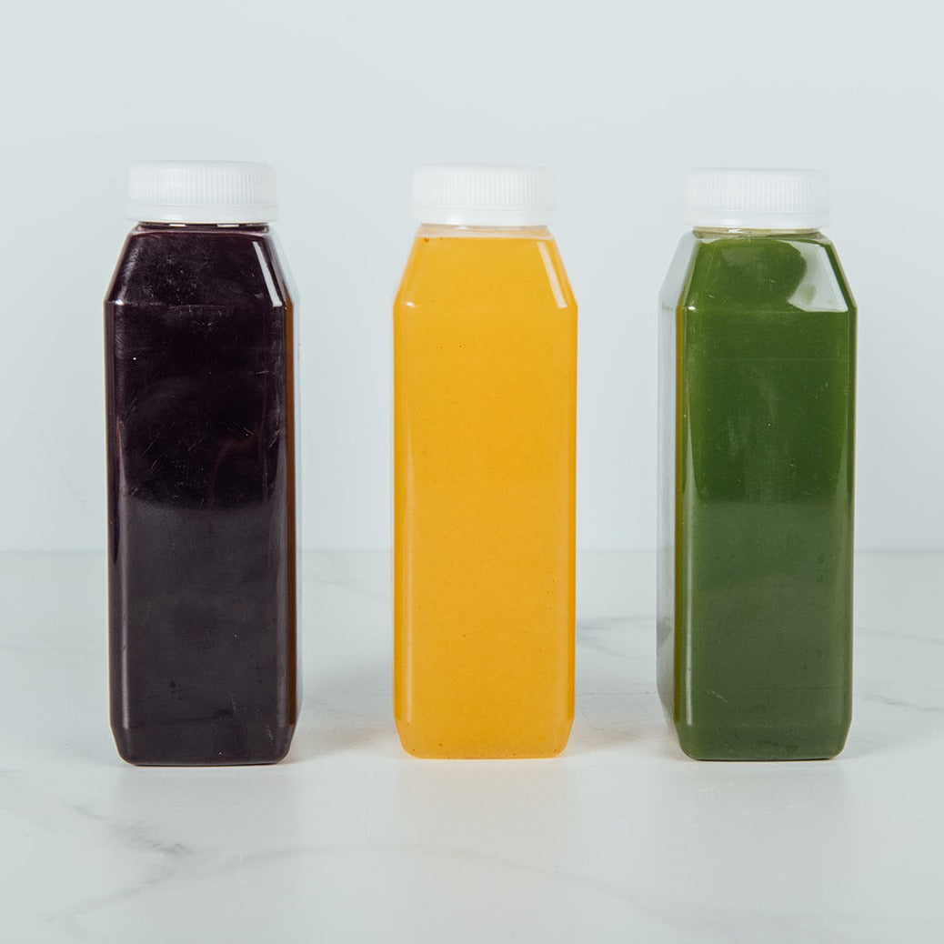 Assortiment de jus fraîchement pressés